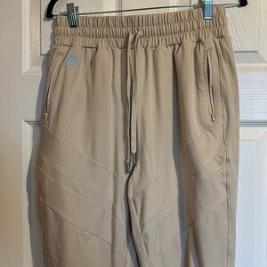 Active Booty For Everybooty women’s tan jogger sweatpants size medium